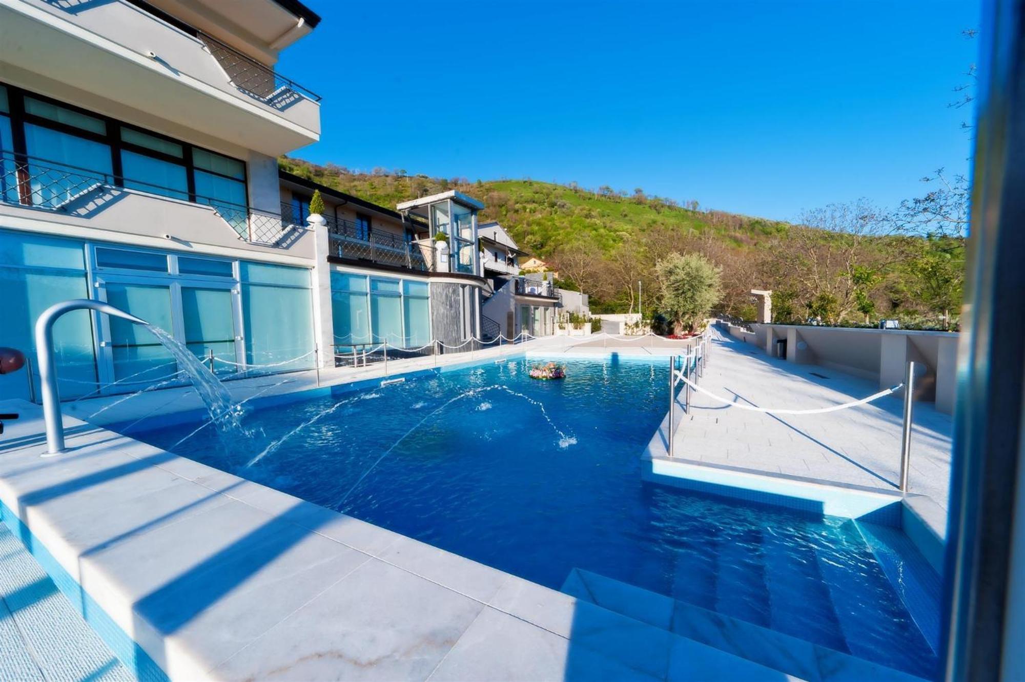 Vea Resort Hotel แมร์คาโต ซาน เซเวริโน ภายนอก รูปภาพ