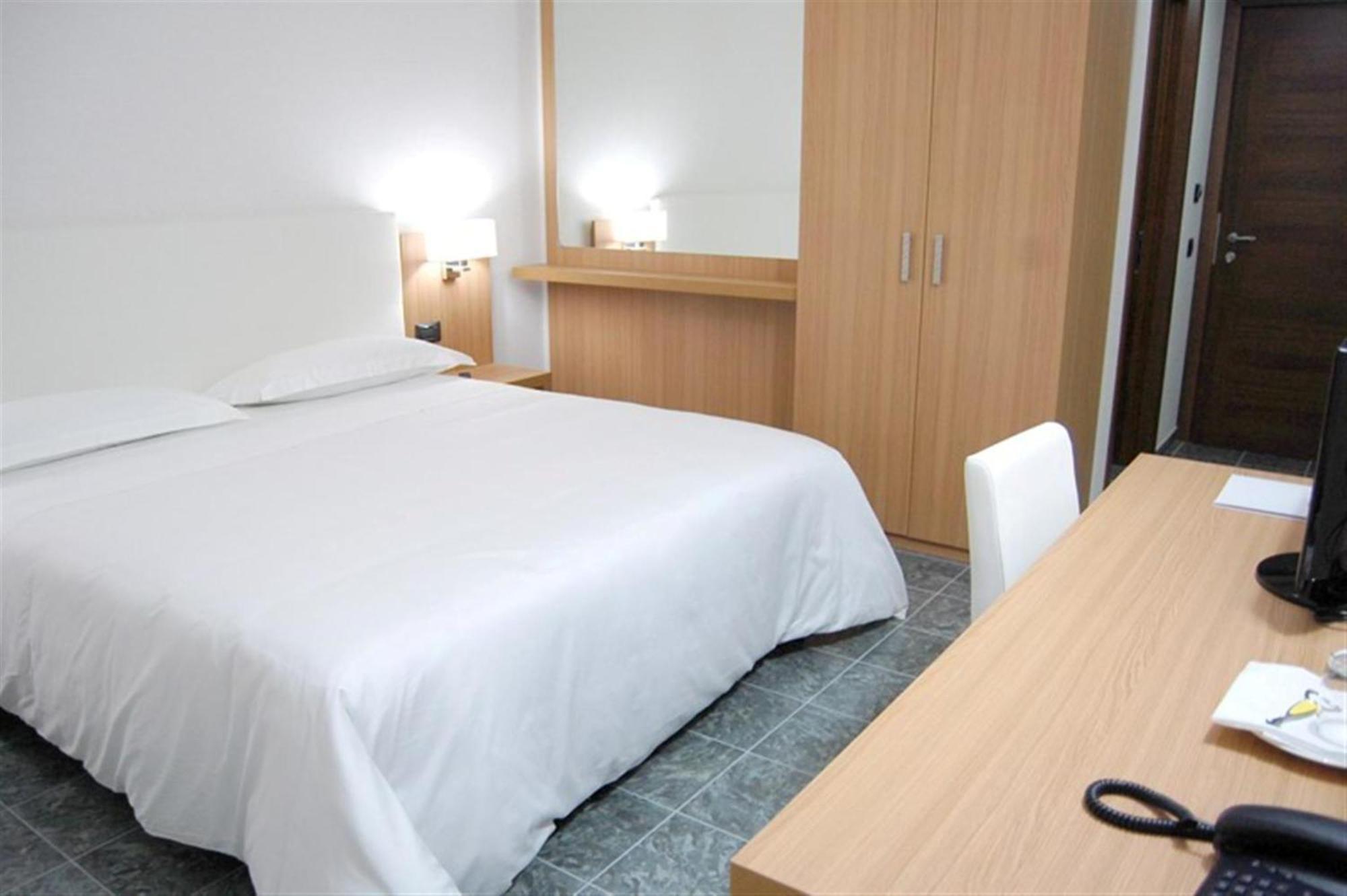 Vea Resort Hotel แมร์คาโต ซาน เซเวริโน ภายนอก รูปภาพ