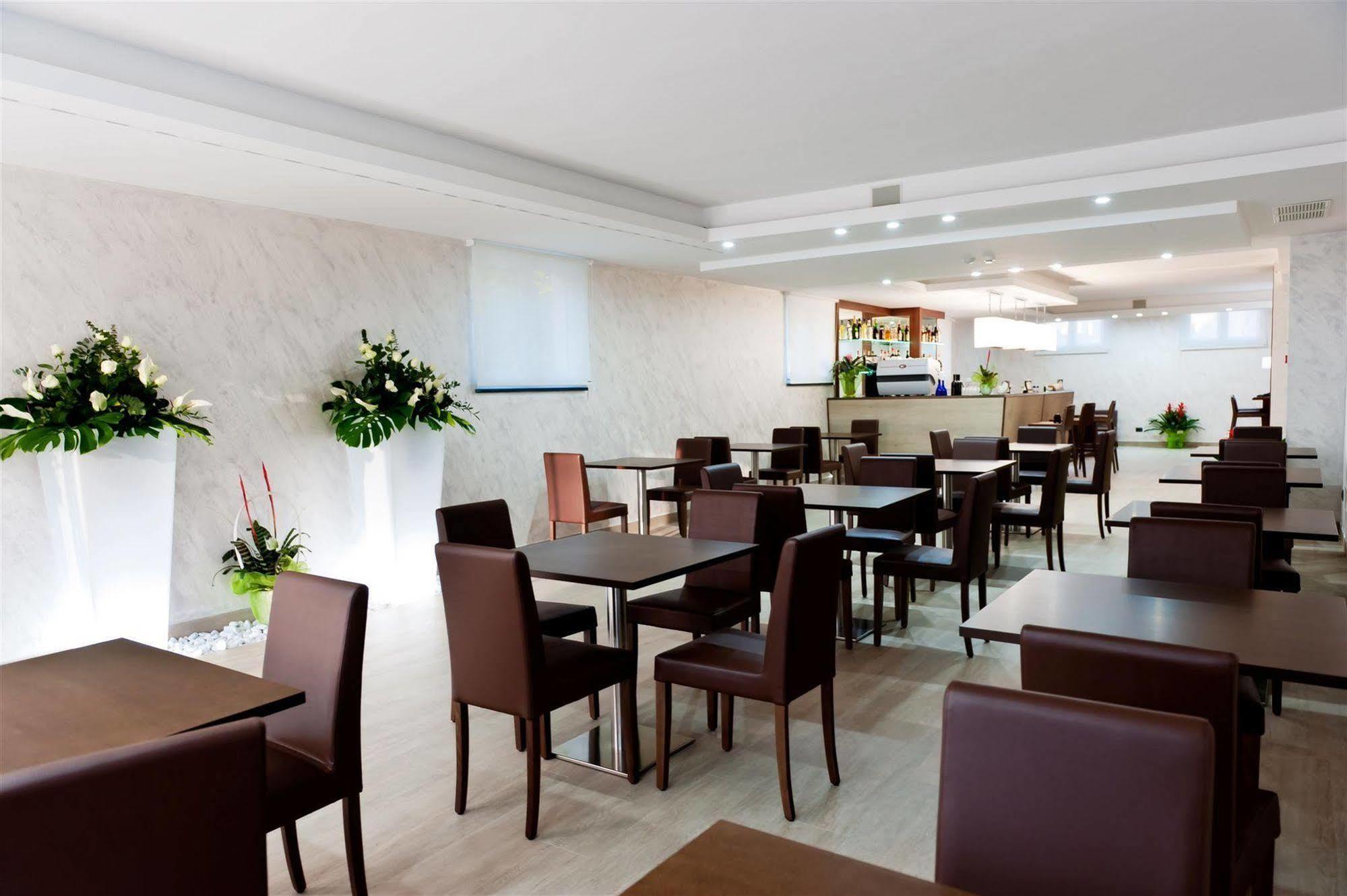 Vea Resort Hotel แมร์คาโต ซาน เซเวริโน ภายนอก รูปภาพ